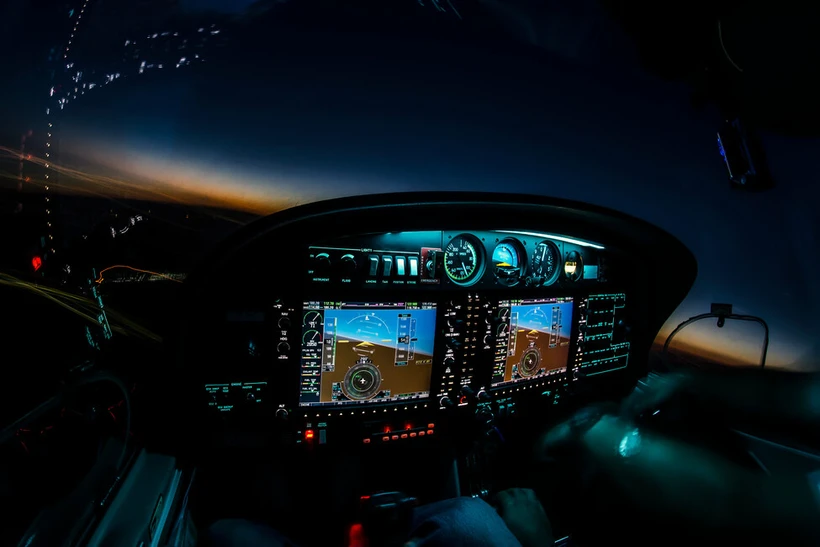 Nočný let lietadlom nad Košicami